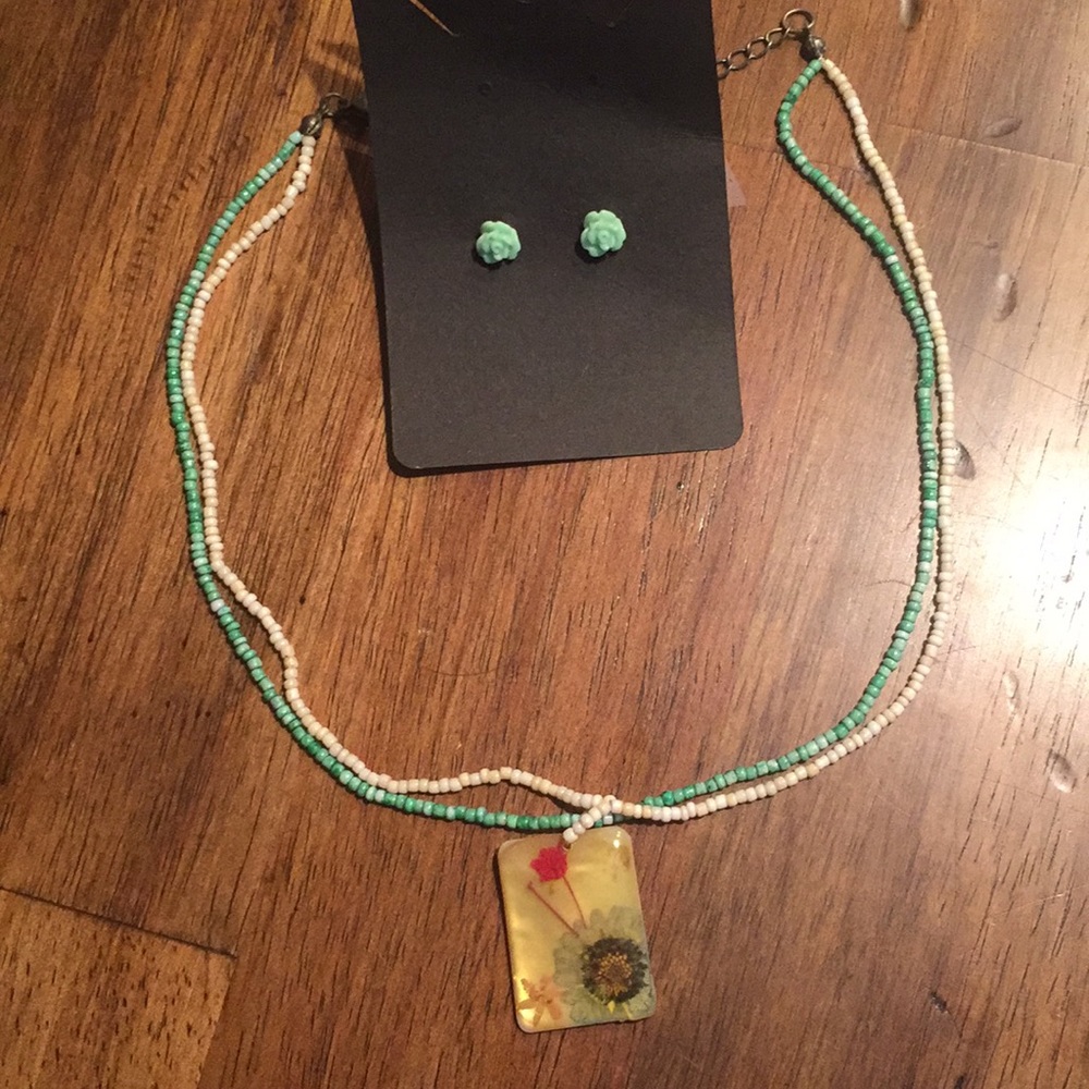 Necklace and earrings set